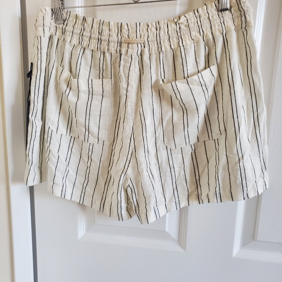 Loose Fit Linen Stripe Shorts Size L - Picture 5 of 9